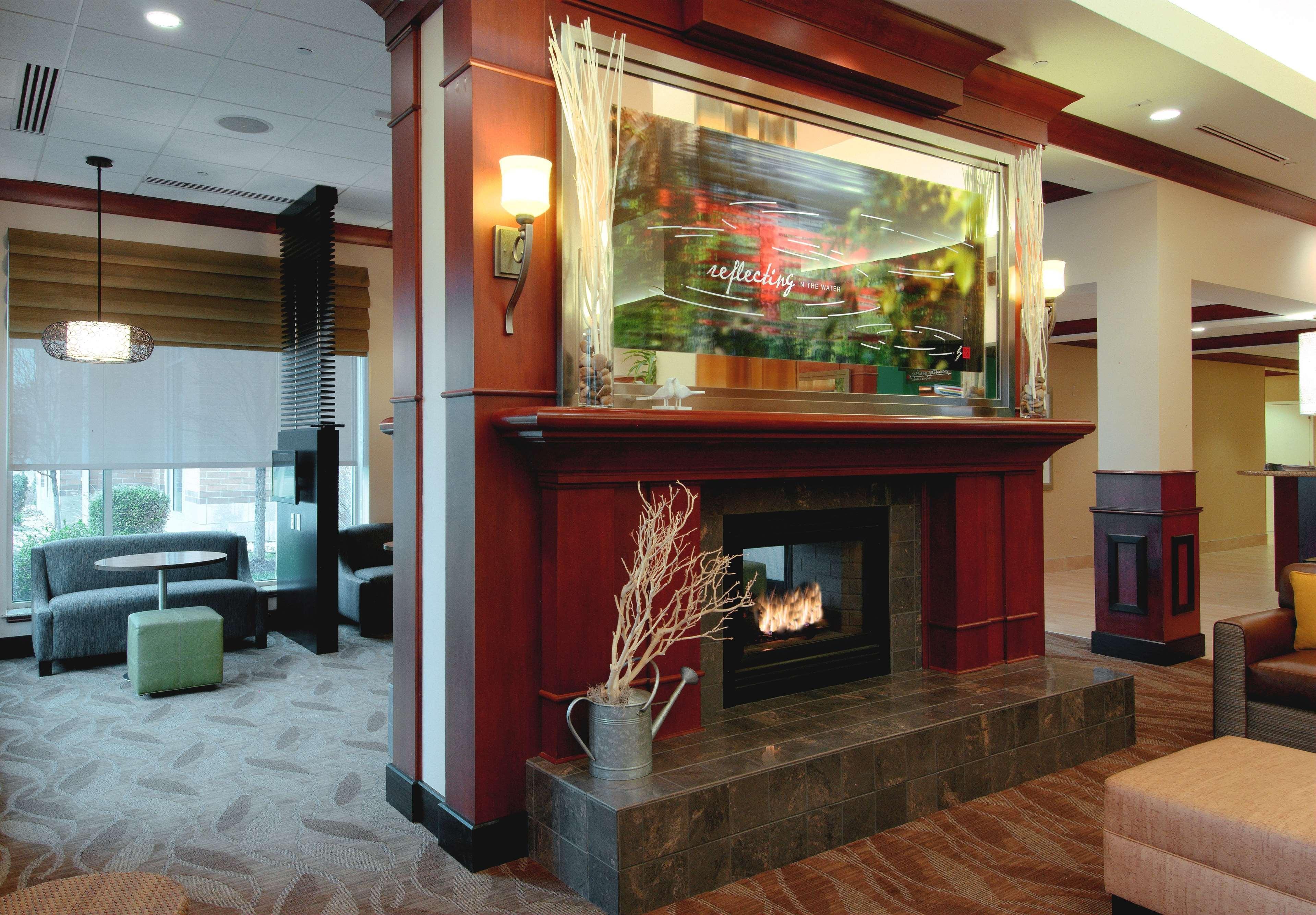 Hilton Garden Inn Rockford Exterior photo