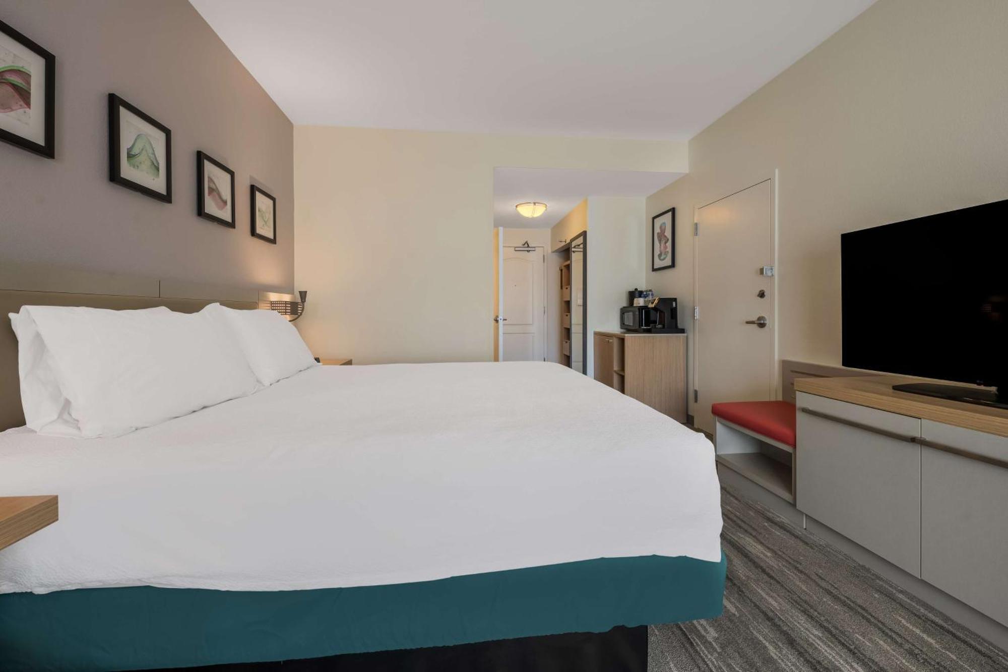 Hilton Garden Inn Rockford Exterior photo