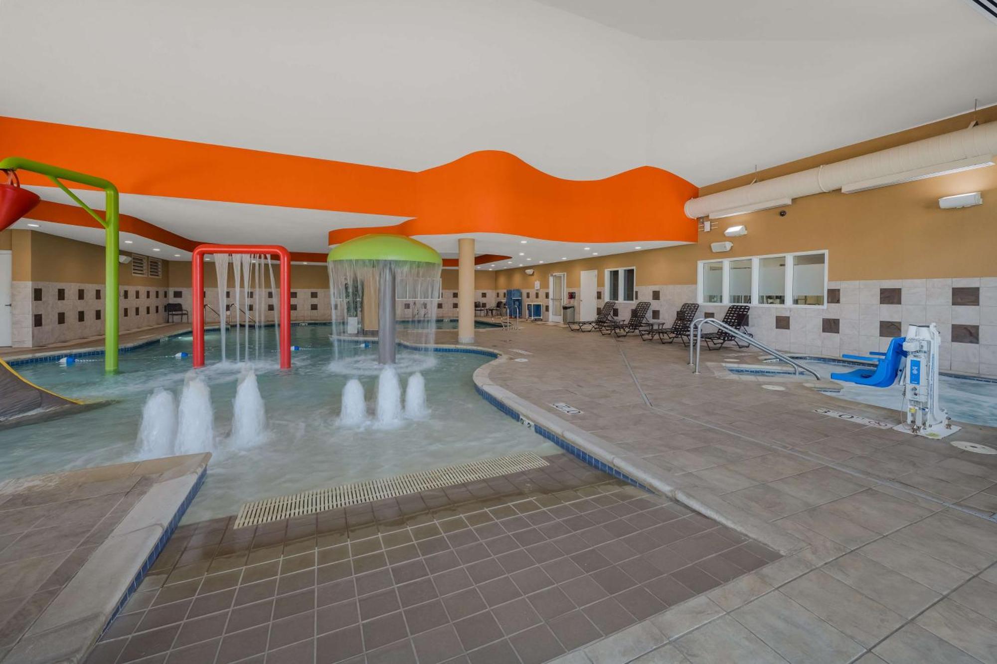 Hilton Garden Inn Rockford Exterior photo