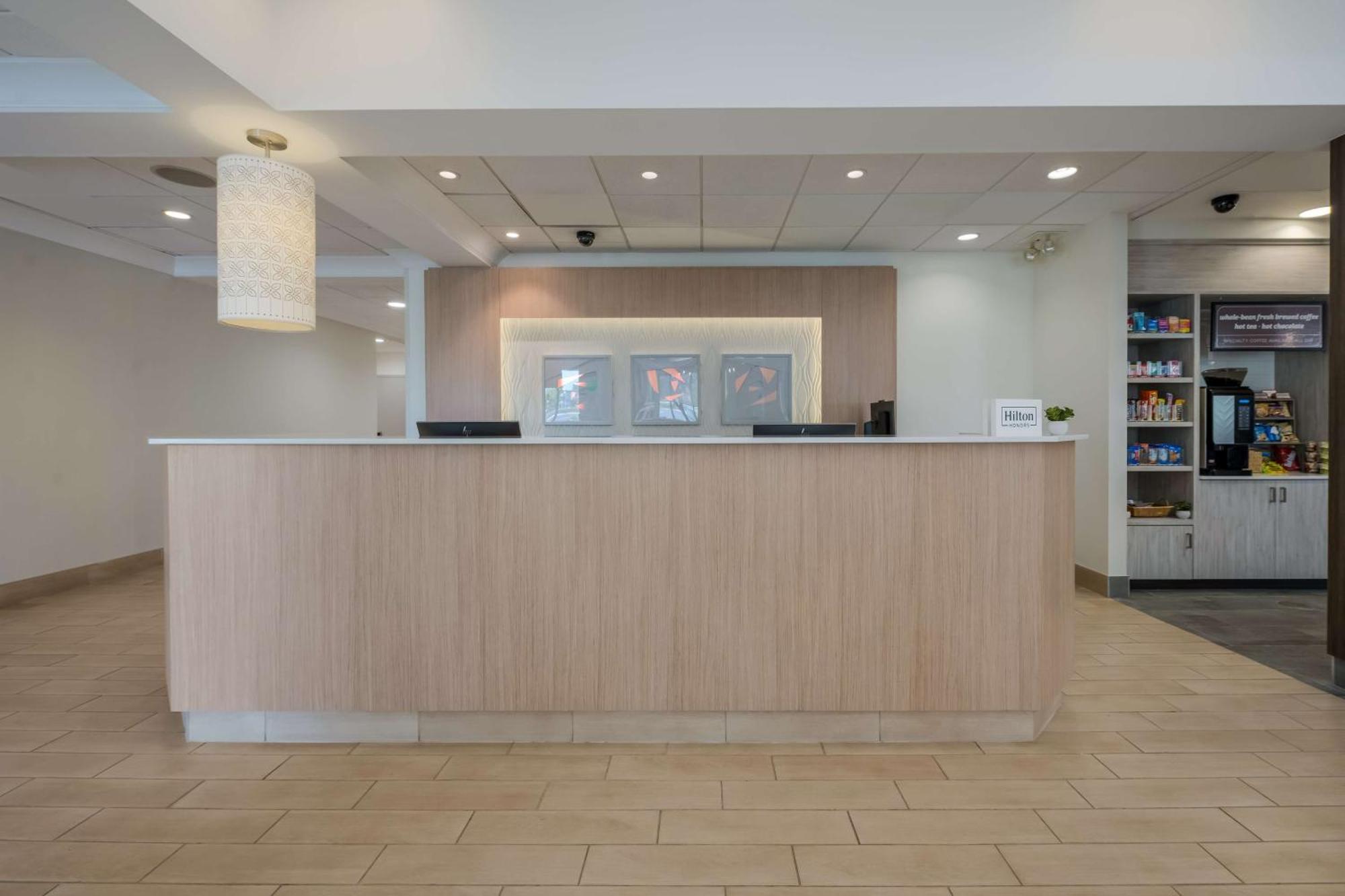 Hilton Garden Inn Rockford Exterior photo