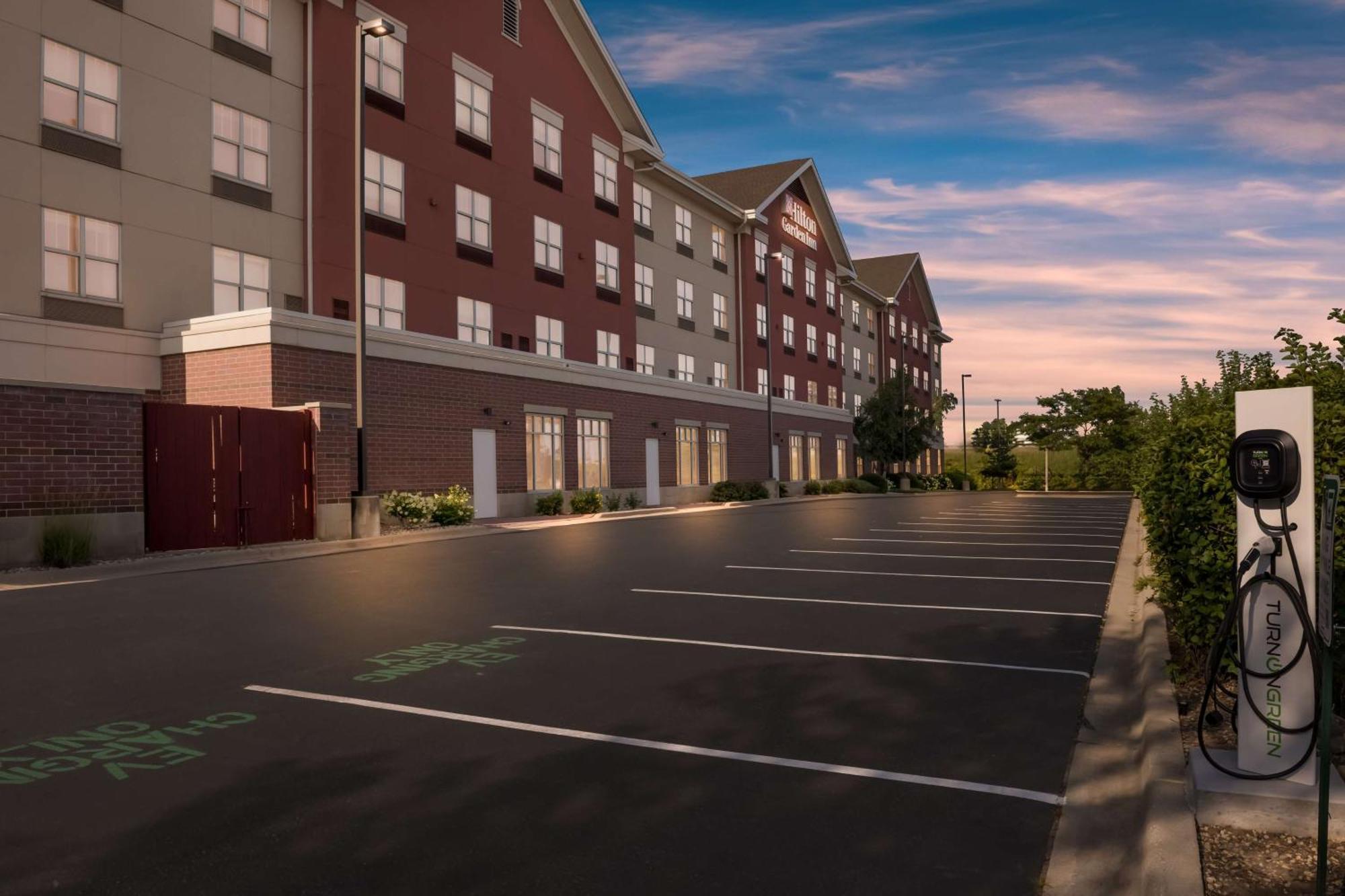Hilton Garden Inn Rockford Exterior photo